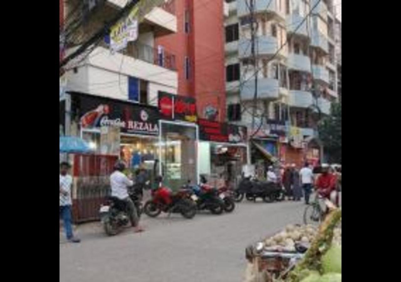 Rezala Restaurant And Residence Dhaka Esterno foto